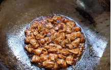 鸡肉烧萝卜的做法