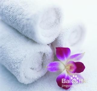 眼睛青肿如何治疗