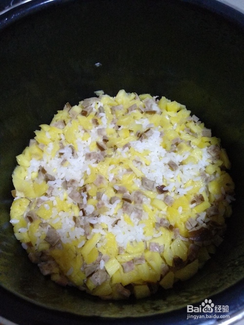 又到菠萝盛产时,来做好吃的菠萝饭吧!