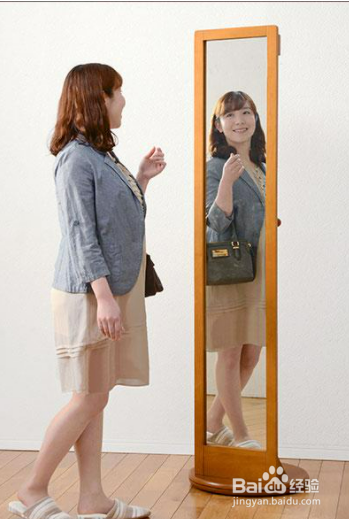 镜子为什么能照出自己