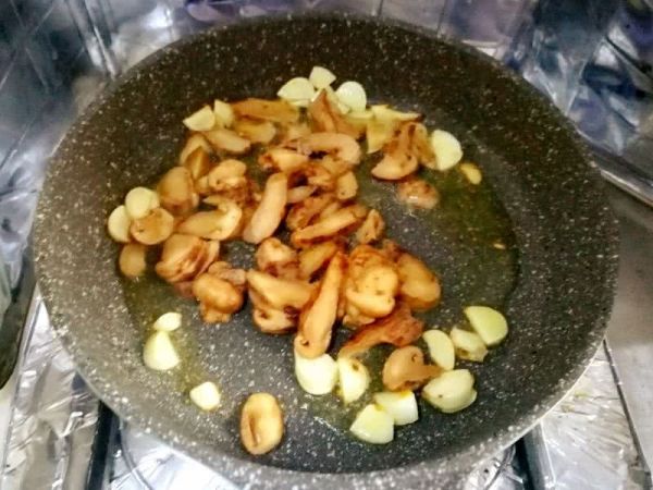 罗勒松茸焗南瓜