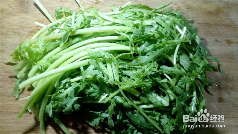 简易芝麻酱拌蒿子杆