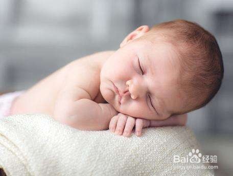 婴儿游泳可以变得更聪明 家长莫忽视六个注意点