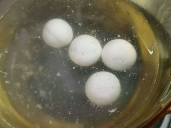 外酥里嫩爆浆汤圆