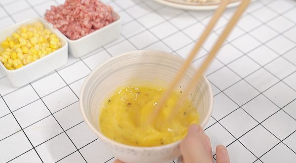 口蘑牛肉时蔬鸡蛋饼