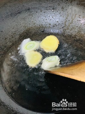 板栗烧鸡的做法