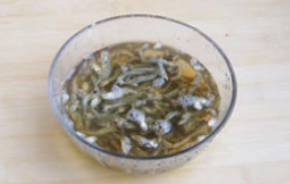 手把手教大家做花生仁小鱼干熟食