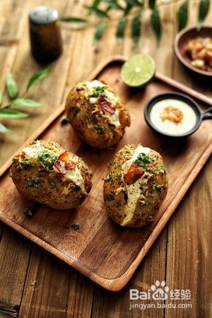 蒜香芝士烤土豆的做法