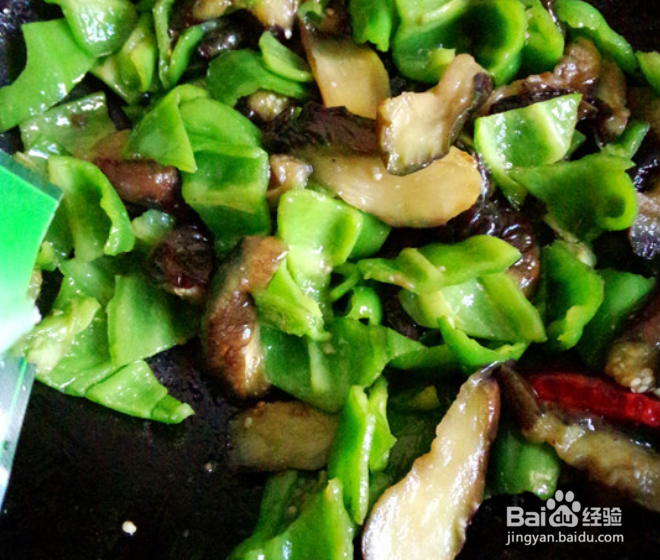 美味的青椒炒茄子