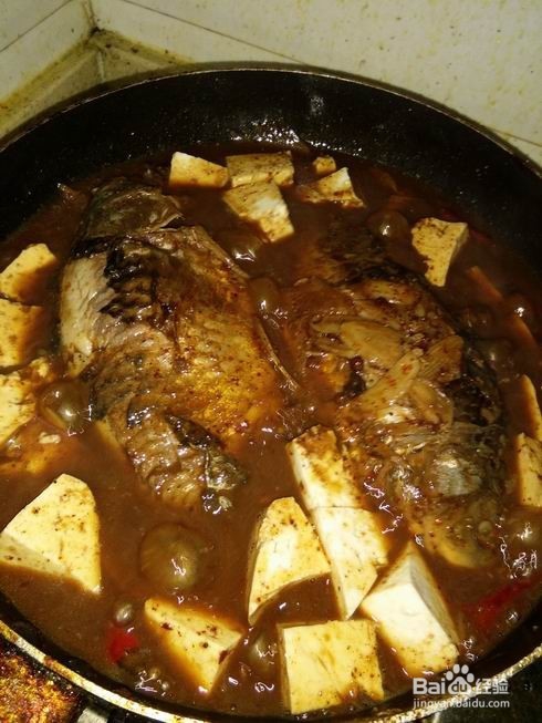 小米辣酱汤鲫鱼豆腐锅