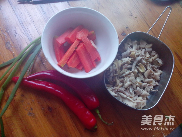 泡菜炒鸭肠的做法