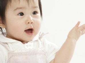 如何判断宝宝是不是饿了