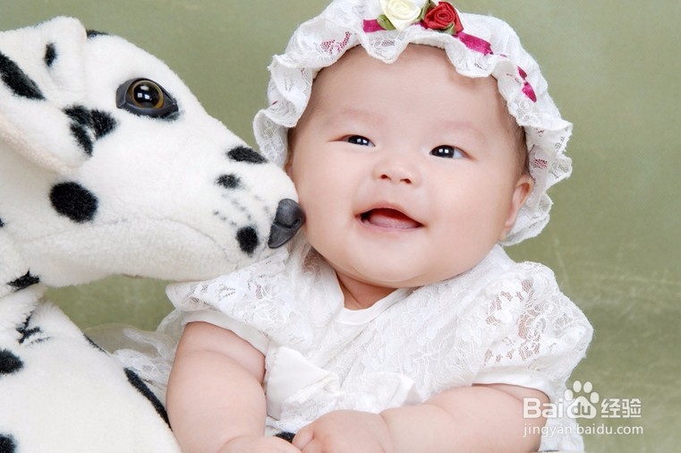 如何让孩子停止打嗝