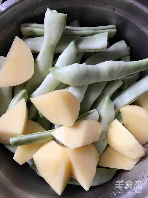 猪肉炖芸豆的做法