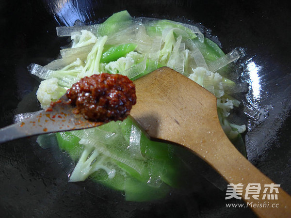 花菜粉皮煮莴笋