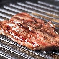 情人节黑椒牛排加番茄肉酱意面