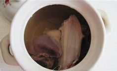 带皮冬瓜煲汤更解暑——带皮冬瓜煲老鸭