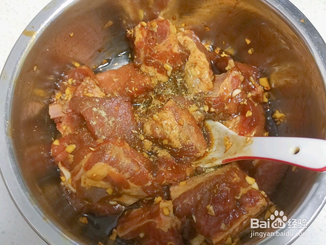 椒盐蒜香烤排骨的做法