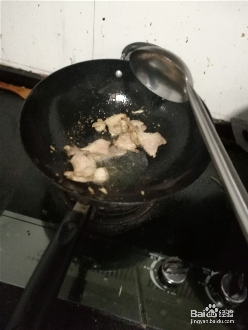 大蒜苗炒猪腿肉
