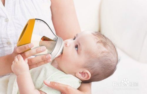 如何保证宝宝摄入足够的奶量