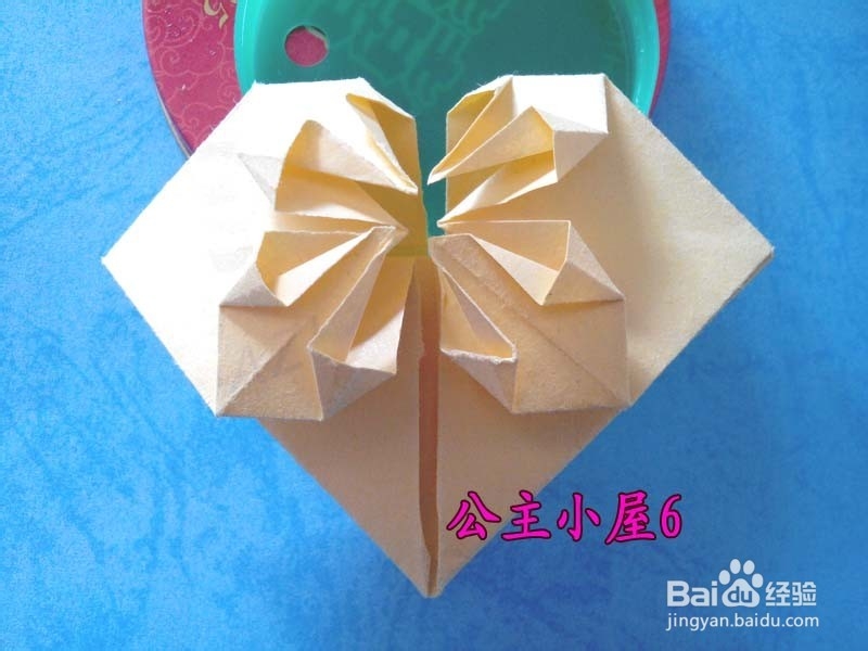 好玩好看的心形折纸－－也可以用纸币来折