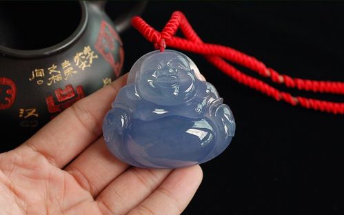 翡翠选购:缅甸翡翠玉器饰品配搭挂绳