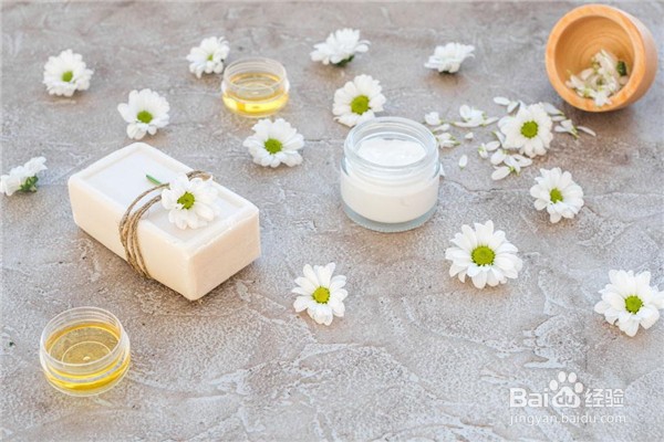 如何去除鞋柜里的臭味？