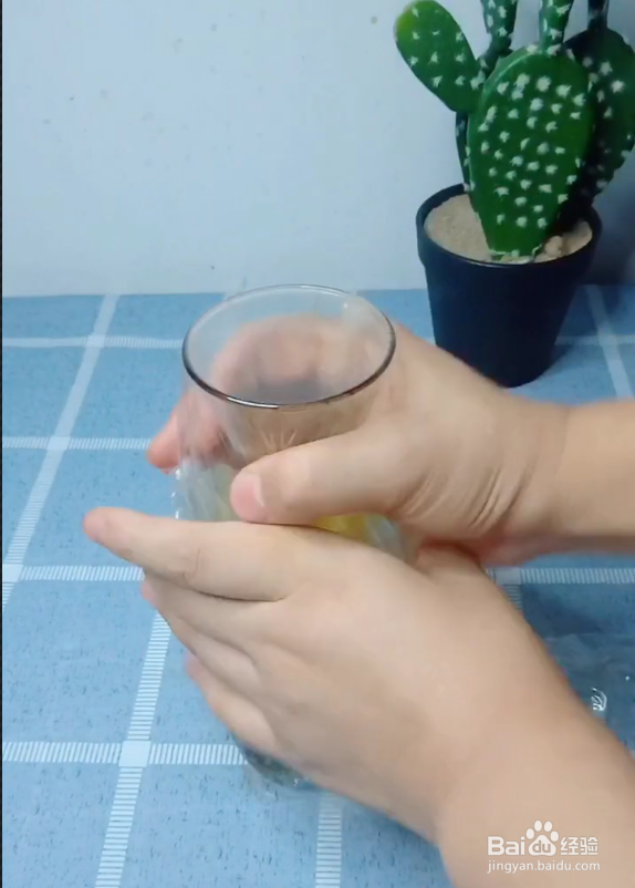 长形瓶子脏了不好清洗怎么办？