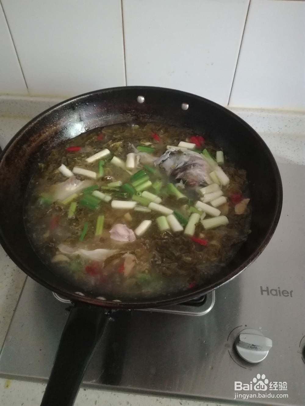 如何煮酸菜豆腐鱼？