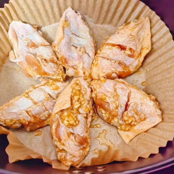 快手空气炸锅蒜香鸡翅