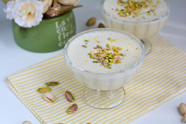 开心果香蕉奶昔