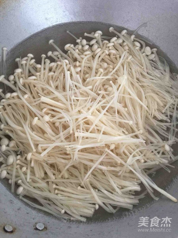 凉拌酸辣金针菇