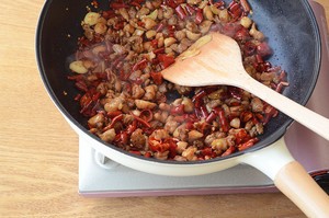 河南特色-辣子鸡的做法