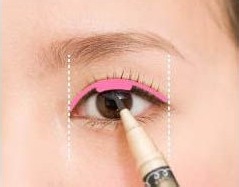 挑战眼妆细腻度 淡妆隐藏式眼线的画法