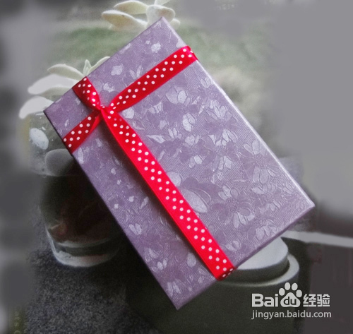 怎样点缀包装盒