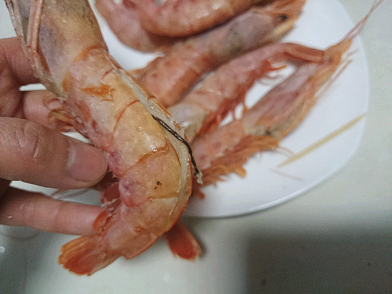 看着都让人流口水的剁椒烧红虾你会做吗？