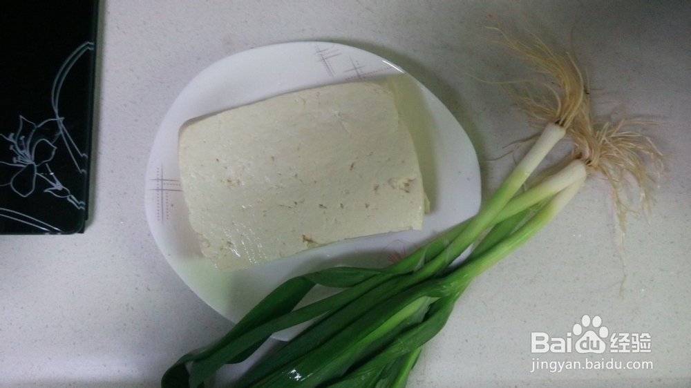 家常小菜青蒜拌豆腐