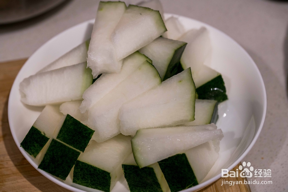 超下饭的咸排骨河蚌冬瓜汤