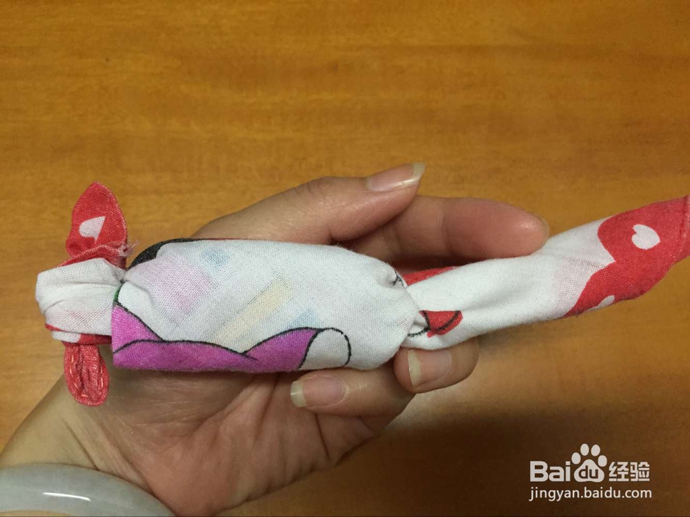 教你如何用手帕制作小老鼠