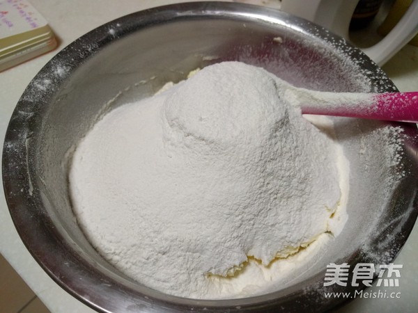 【草莓酱饼干】