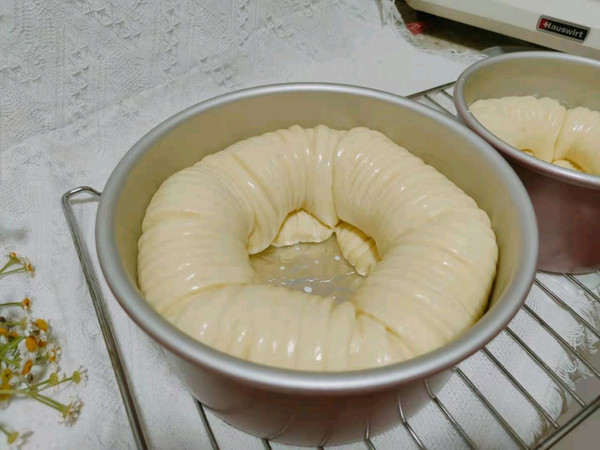 圆滚滚的毛线球面包