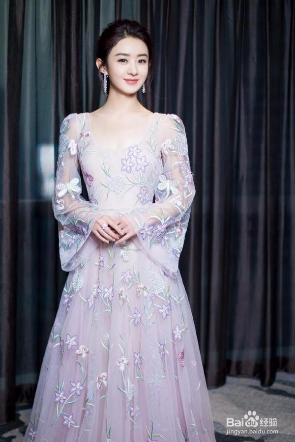 赵丽颖穿搭写真出炉！粉紫连衣裙薄纱美若天仙