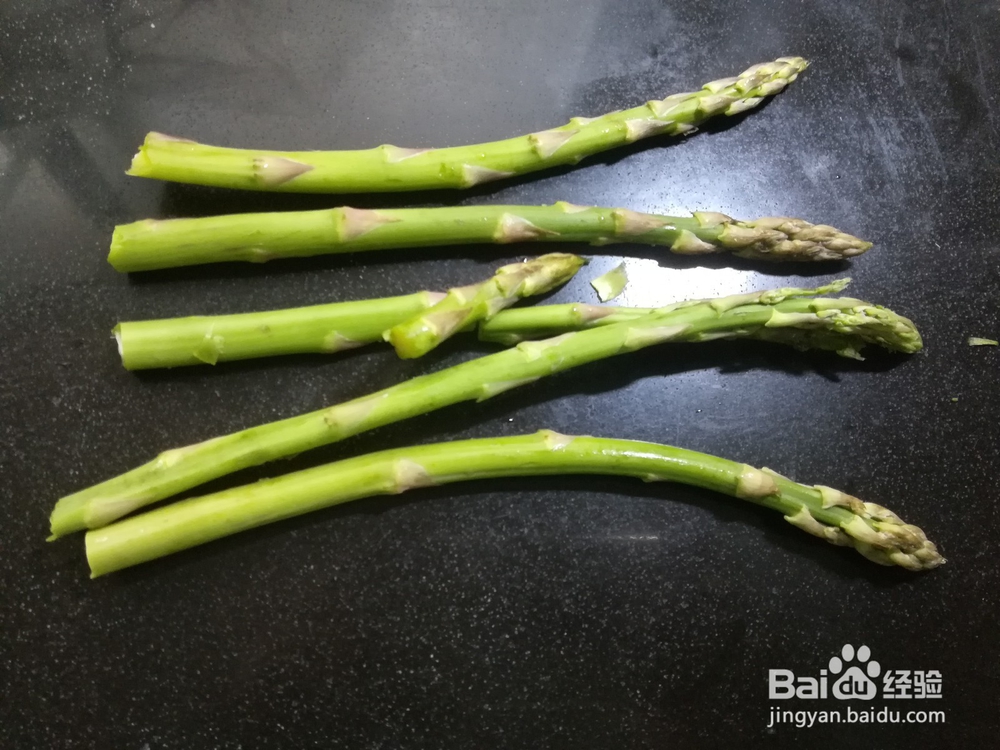 怎么样做香煎培根芦笋卷