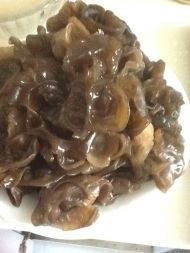 黑木耳炒肉的做法