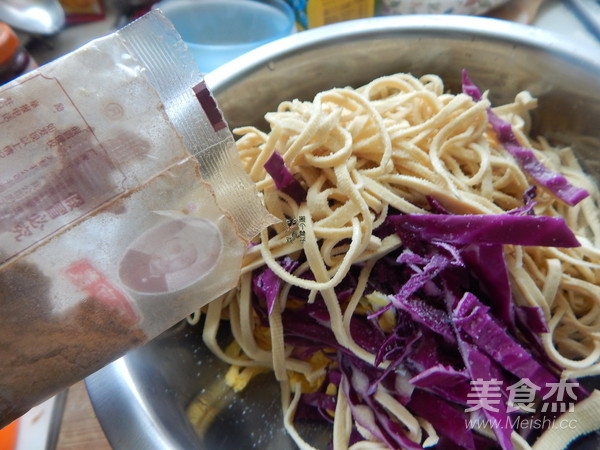 紫甘蓝凉拌豆皮