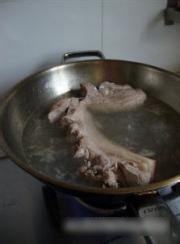 墨鱼焖五花肉