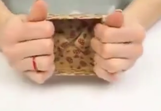 如何折一个方形纸盒