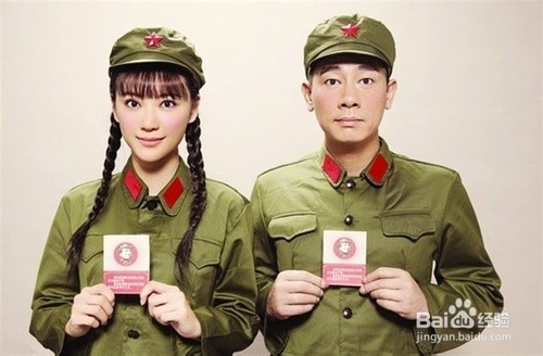 如何拍出完美的复古军装婚纱照呢？