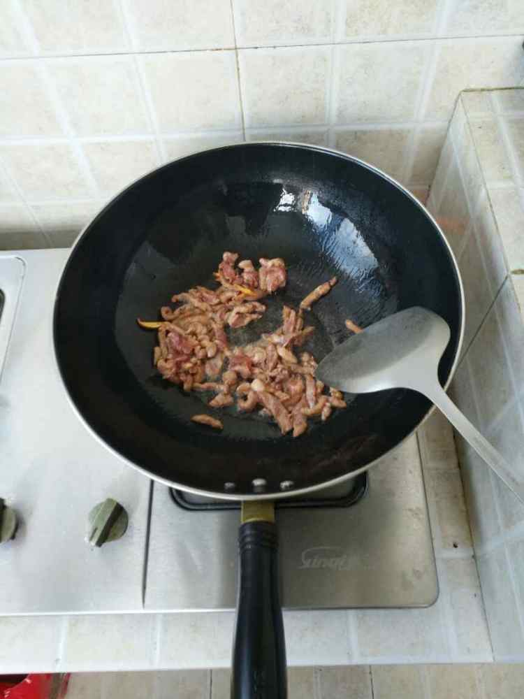 红油笋尖炒双丝的做法，好吃到没话说！