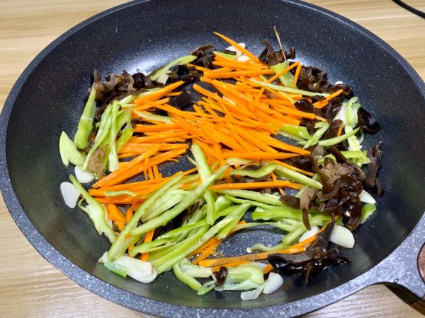 青椒木耳炒杏鲍菇